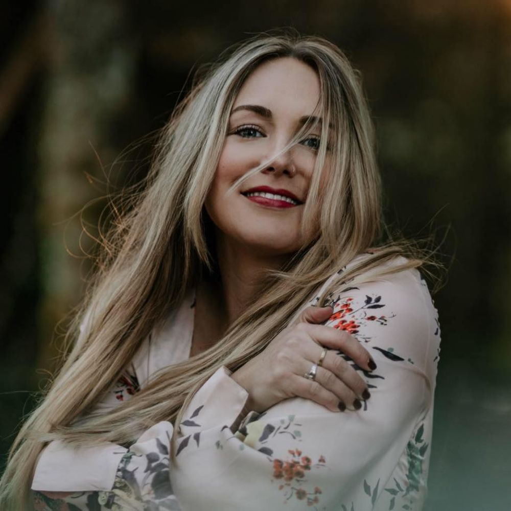 Meet your Posher, Hallie